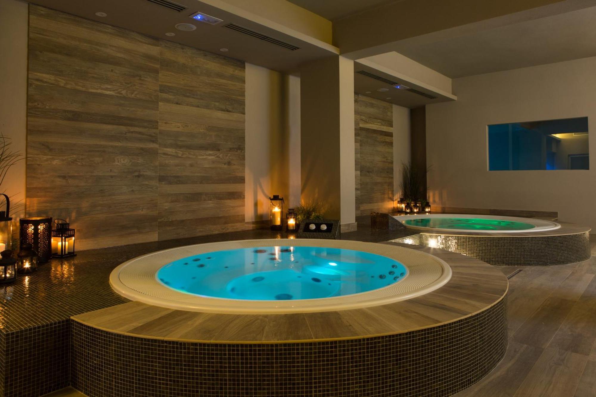 צ'זנה Hotel Casali מראה חיצוני תמונה